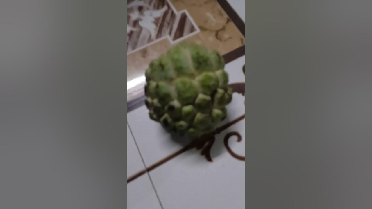 viral-short-foodie-comment-me-bataiye-friends-aapke-yaha-is-fal-ka-kya