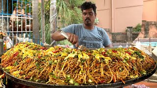 Kolkata Style Chowmin Making At Chandannagar । Price ₹ 30/- Only । Street Food