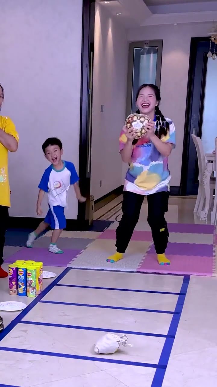 Banquet Throwing Challenge  So Exciting  Let's Play It Now#Funnyfamily #Partygames#Shorts #Challenge