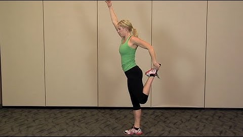 Dynamic Warmup Exercises | How to perform a Quad Stretch