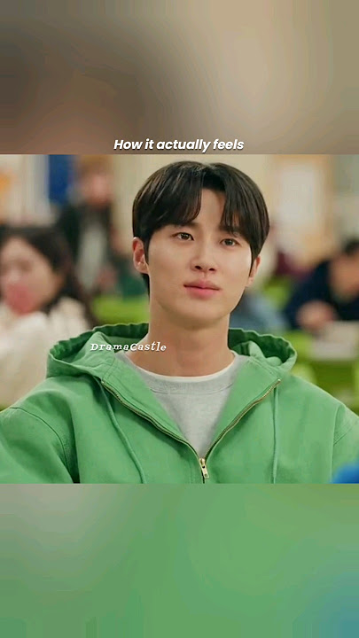 What jealousy looks like vs how it actually feels 😫🔥 #kdrama #lovelyrunner #byeonwooseok #shorts