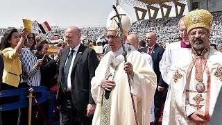 Папа римский провёл богослужение в Каире Папа римский провёл богослужение в Каире