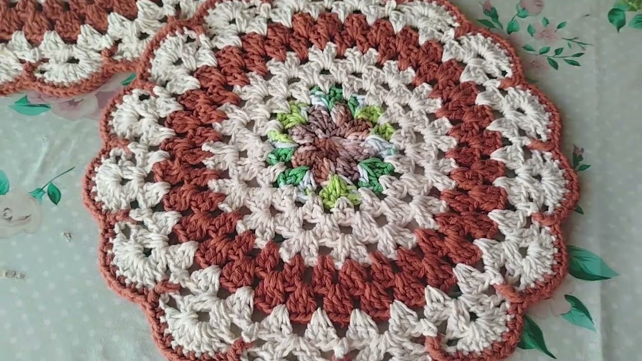 KIT MESA POSTA EM CROCHÊ ✨ 4 Sousplats + 4 Porta-Taças | Elegância e Delicadeza na Sua Mesa! 