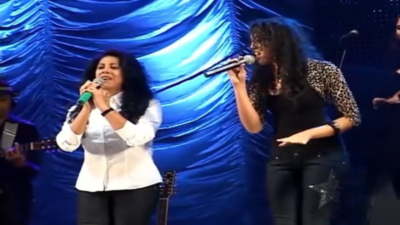 Caminheiro do Pai Eterno com as Irmãs Freitas - Show André e Andrade