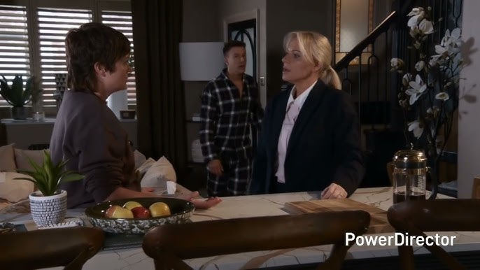 Coronation Street - Carla, Lisa and Becky Finds Out Costello Was Attacked and Is In Coma (28/11/25) - YouTube