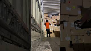 Ups unloading￼ it is a fun job, 💪💪💪💪 big money, ￼
