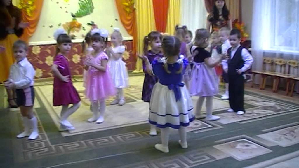 Песня танец младшая группа. Дети на танцах в в младшей группе. Калинка танец в детском саду в младшей группе. Танец для 2 младшей группы детского сада. Девочка на танцах в младшей группе.