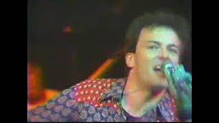 Dead Kennedys - Hop with the jet set - Live 6 16 84