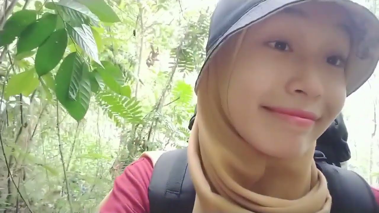 HEAVY RAIN IN THE COLD FOREST TREE HOUSE AND OVERNIGHT NATURAL SOUNDS