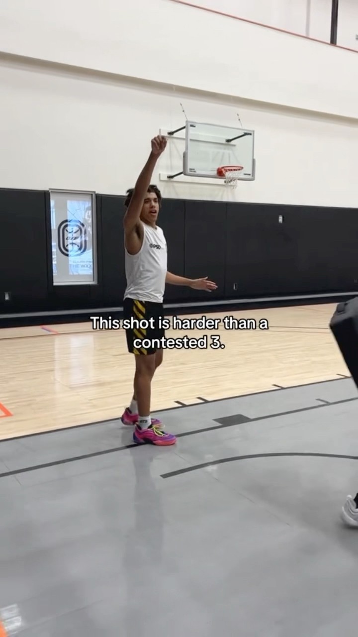 I’m shooting like 30% on this shot tbh ? #shorts #basketball #overtime #ote