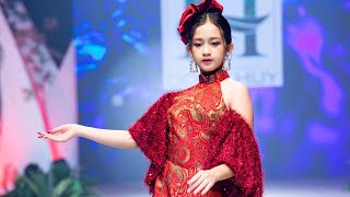 Người mẫu catwalk duyên dáng với áo dài cách tân | NTK Huy Doãn | BST Giai Kỳ | Vietnamese dress