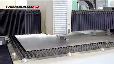Fiber laser cutting machine with Automatic edge finding system