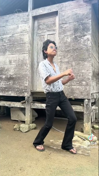 kang jupeng Gaya jadul 80'an nih bos