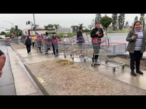 coronavirus-outbreak-causes-extreme-lines-at-costco-in-cypress-california