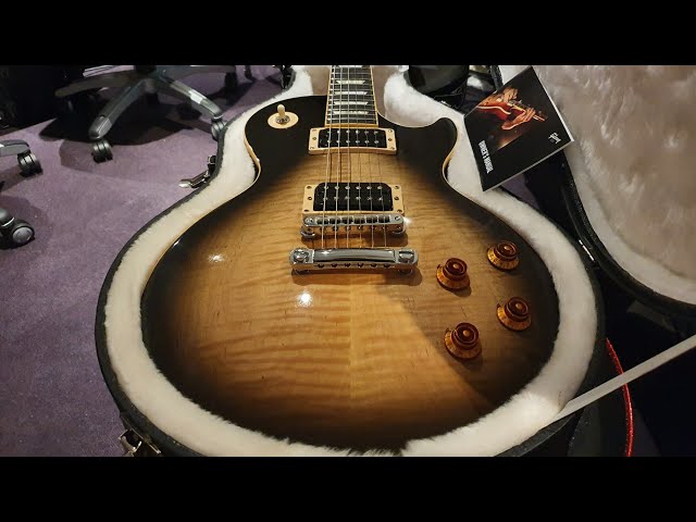 Gibson Slash Signature Les Paul 2008 Antique Vintage Sunburst Guitar Up  Close Video Review
