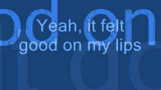 Tim McGraw - Felt Good on My Lips (Lyric Video) chords