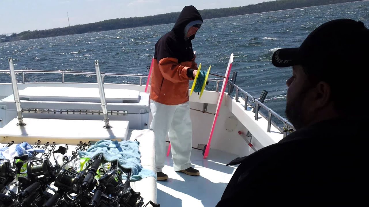 Setting Out Planer Boards for Rockfish Apr 2014 YouTube