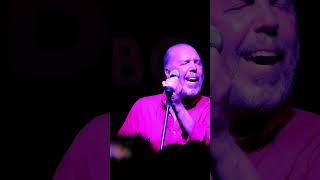 Fatih Erkoç Ellerim Bomboş Yüreğimde Bir Sızı Resimi