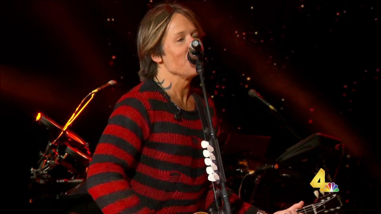 Keith Urban & Stevie Nicks - Stop Draggin' My Heart Around, Second Hand News NYE Nashville.