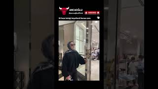 Iki Kuzu Kulağı Beyefendi Burası Zara