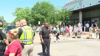 WACH LIVE: Budweiser Clydesdale parade in Lexington