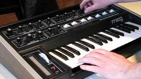 Micromoog Synthesizer Demo