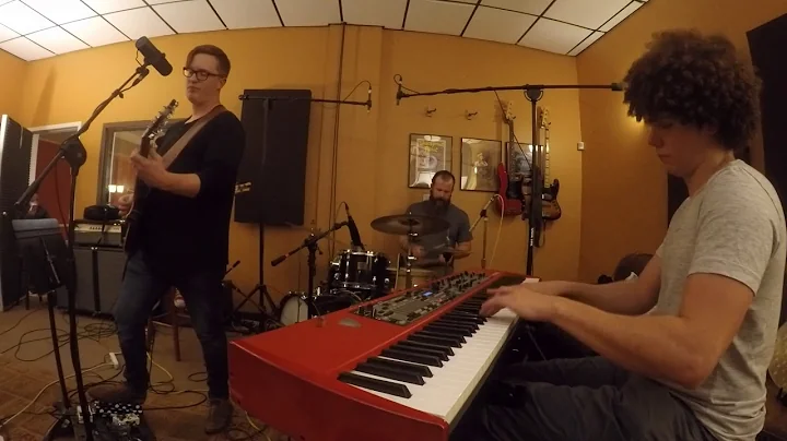 Funk Medley - Shining Star/Sing A Simple Song/Feel...