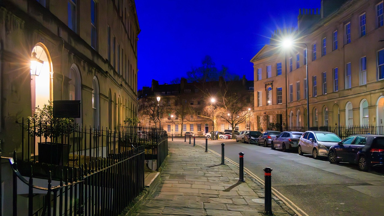 Frosty Morning Walk in Bath, England | 4K Canals & Historic Streets