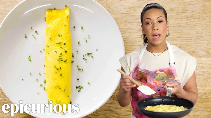How to flip an omelette  Egg Recipes – British Lion Eggs