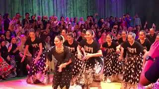 Izara Aishah Gelek Sakan Menari Bollywood