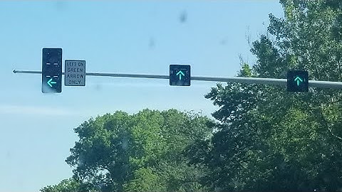 Econolite Button-back and McCain PV Traffic Lights and Single Green Sections