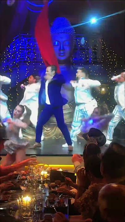 Dil Ne Dil Ko Pukara | Kaho Naa Pyaar Hai. Amazing Bollywood Dance. Naz Choudhury, BollyFlex Dancers