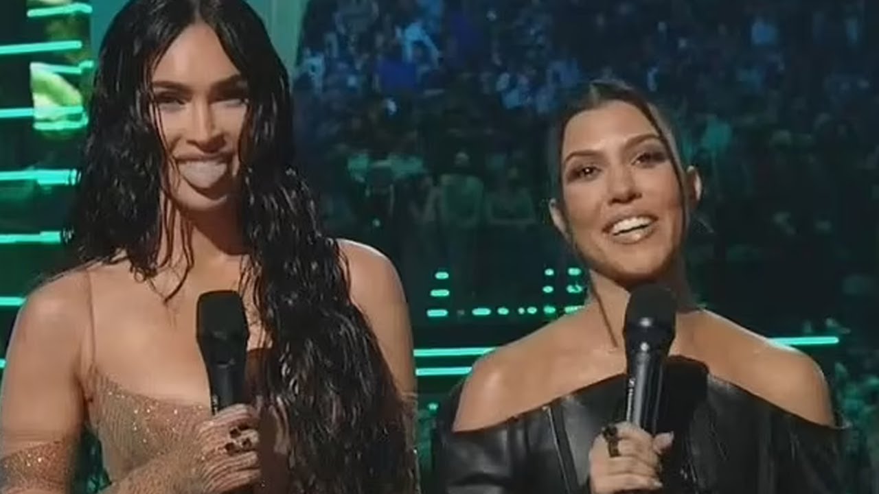 Kourtney Kardashian & Megan Fox Really Embarrassing Speech 'Future Baby Daddies' MTV VMA