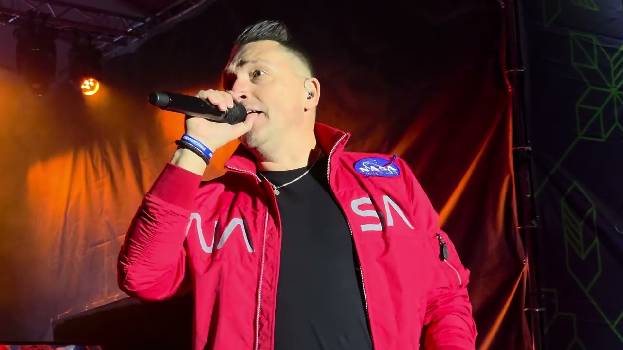 Ákos - A tükör (Pécs, 2025.06.20) 4K