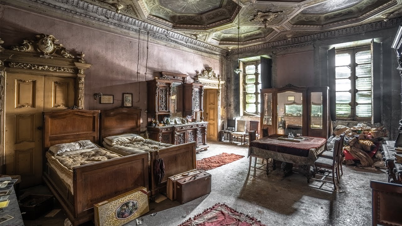 Download FOUND DECAYING TREASURE! | Ancient Abandoned Italian Palace Totally Frozen in Time
