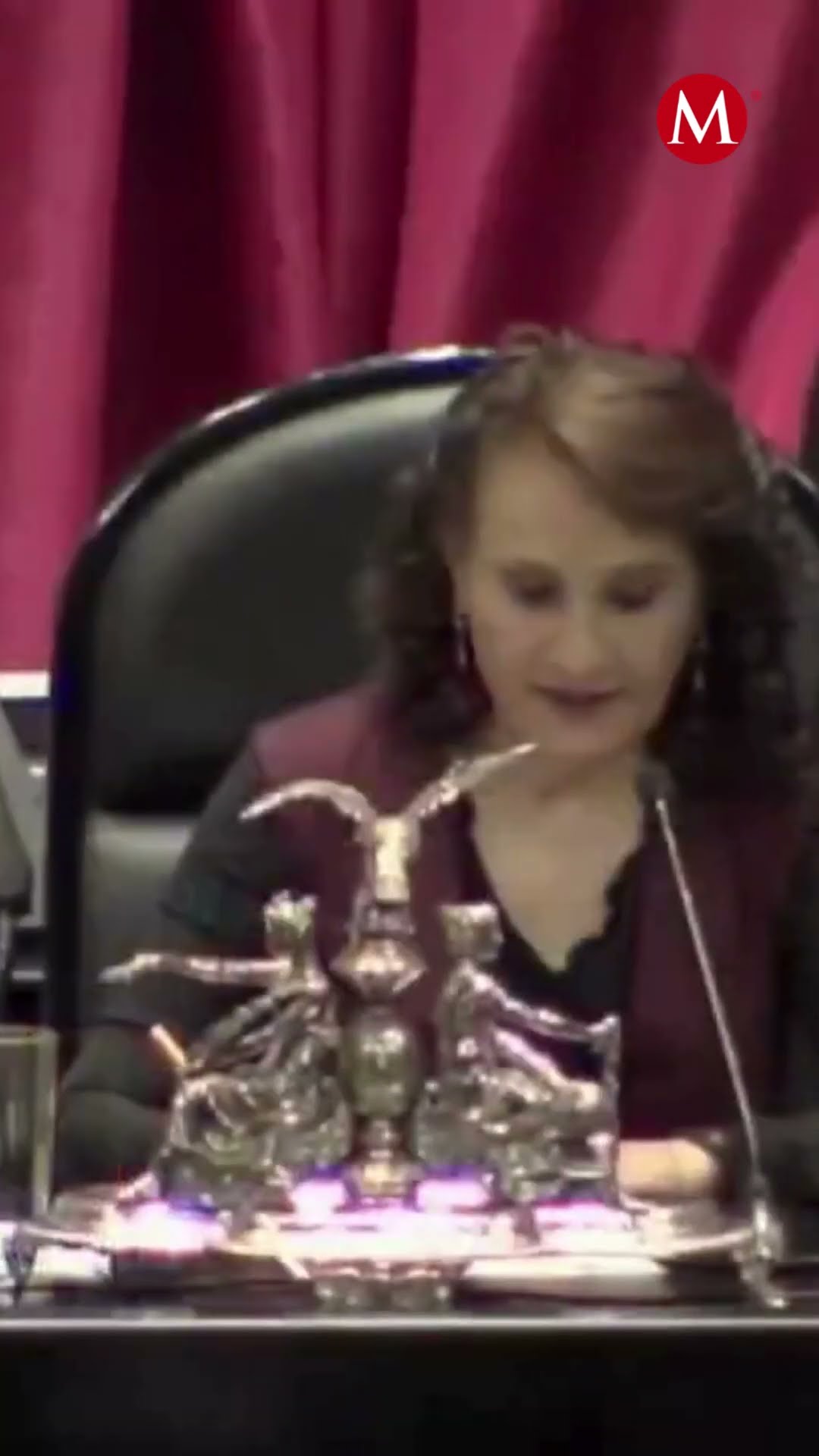 Diputada VAPEA en protesta y minutos después APRUEBAN reforma para prohibirlos en México