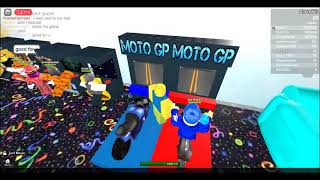 Noobs Fun at The Arcade