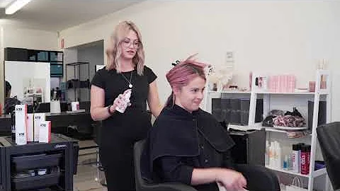 K18 How to use the K18 Professional System in the Salon – Mist and Mask