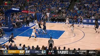 Davis Bertans tried to poster Whiteside 👀