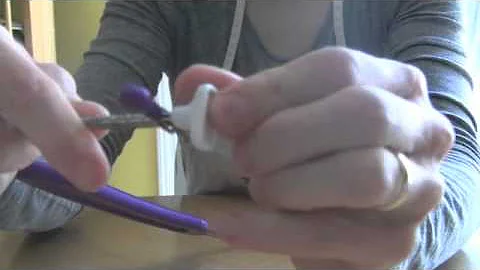 The New Wilton Decorate Smart Small Cake Leveler