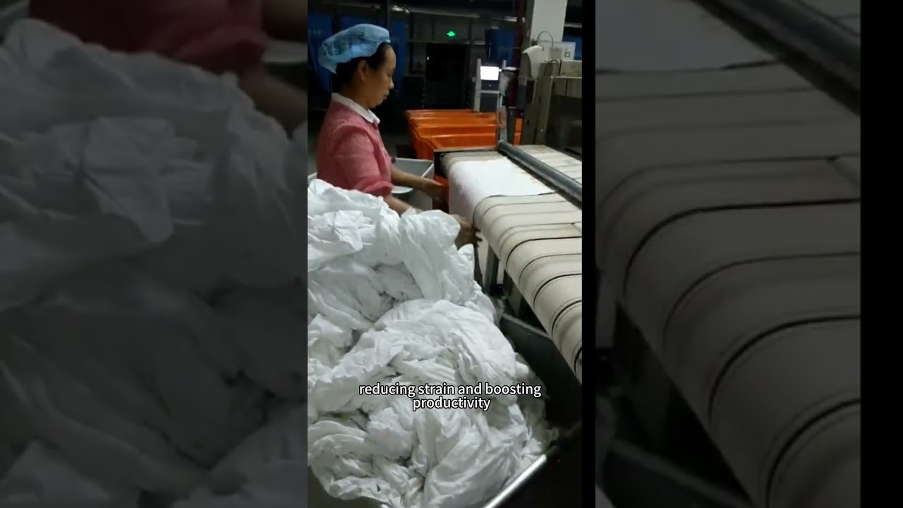 Self Leveling Laundry Cart 