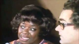 Video voorbeeld van "Sarah Vaughan & Michel Legrand - Sweet gingerbread man (1972)"