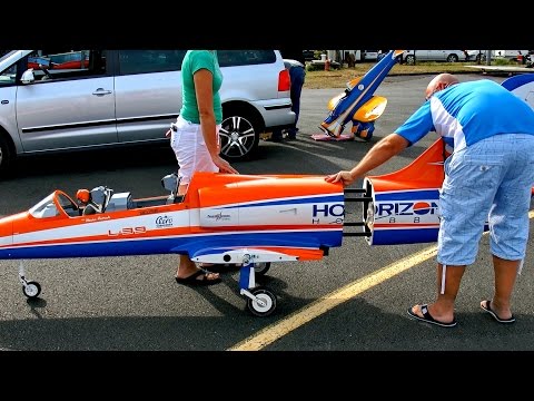 HUGE RC L-39 ALBATROS TURBINE MODEL JET FLIGHT DEMONSTRATION / United-RC-Flights Bayreuth 2016