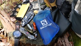 SALOMONのストロー付き水筒。最近のベスト型バックパックと相性良し！