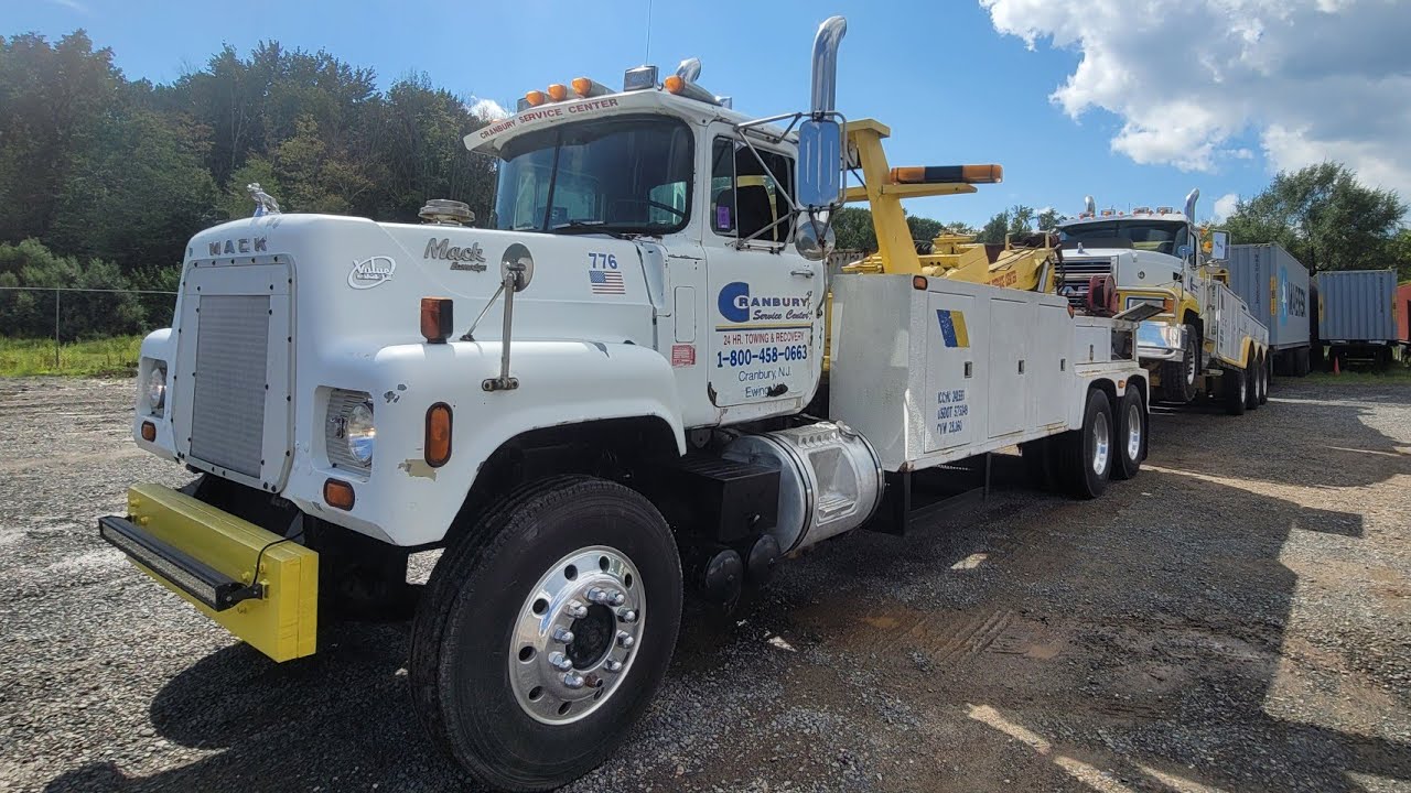 1983 Mack RS686LST Vulcan 3025 Wrecker Cranbury Service Center Tow