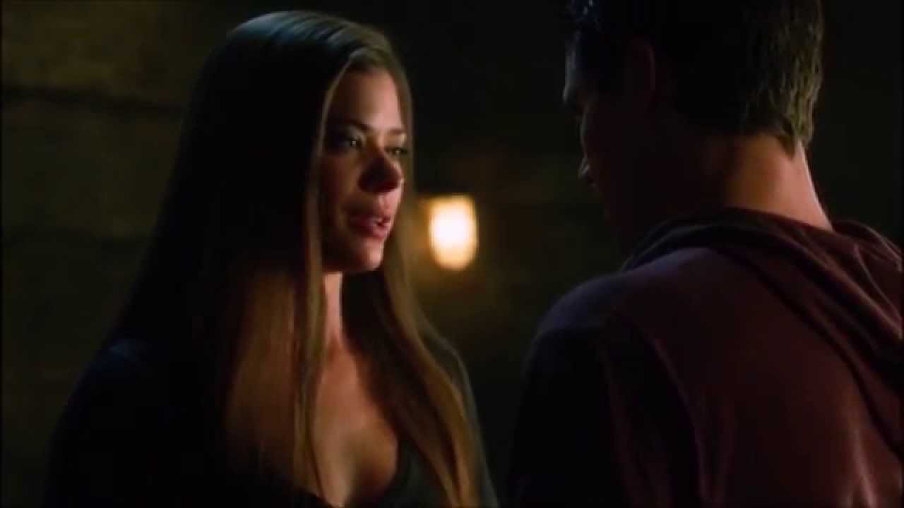 The Tomorrow People Stephen And Cara 1x06 Kisses Youtube