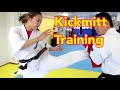 Karate Girl Kickmitt Training 空手女子 キックミットトレーニング