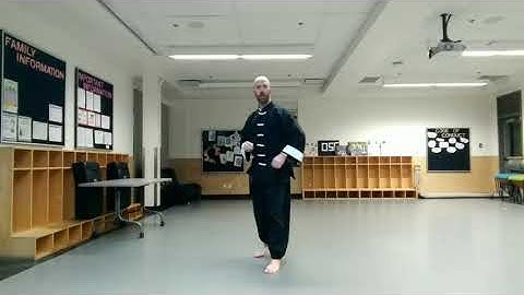 Tutorial! 360 deg jump spin hook kick!