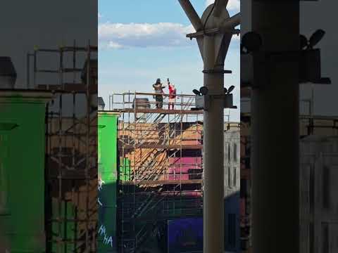 Presentación exclusiva de DC Super Villains en Parque Warner