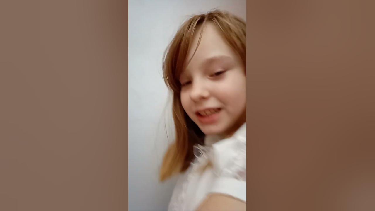 что делают девочки в туалете.😂😂😂😂😂 - YouTube